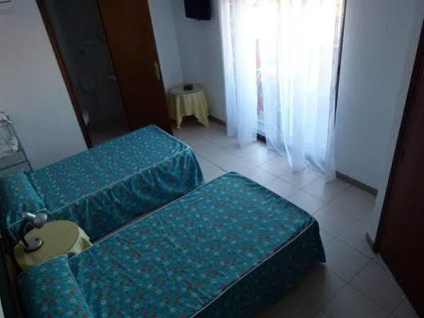 Hostal Pardo ميامي بلاتجا المظهر الخارجي الصورة